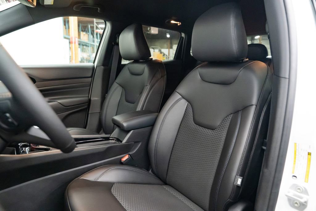 New 2026 Jeep Compass Latitude image 21