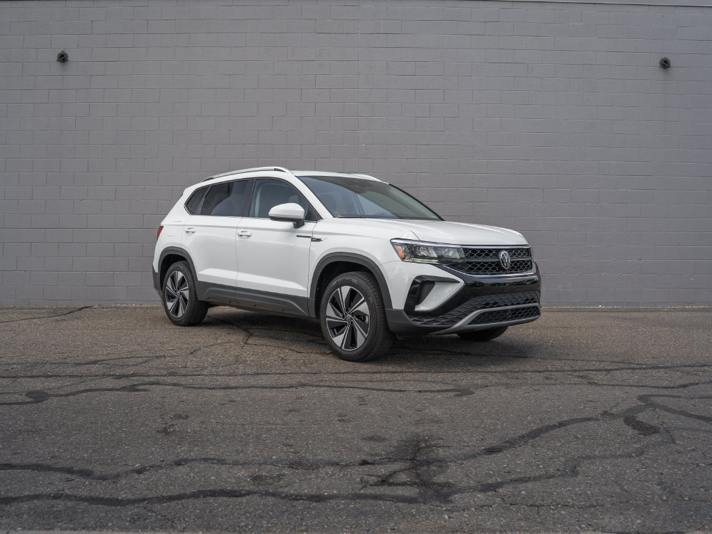 Certified 2023 Volkswagen Taos S FWD image 9