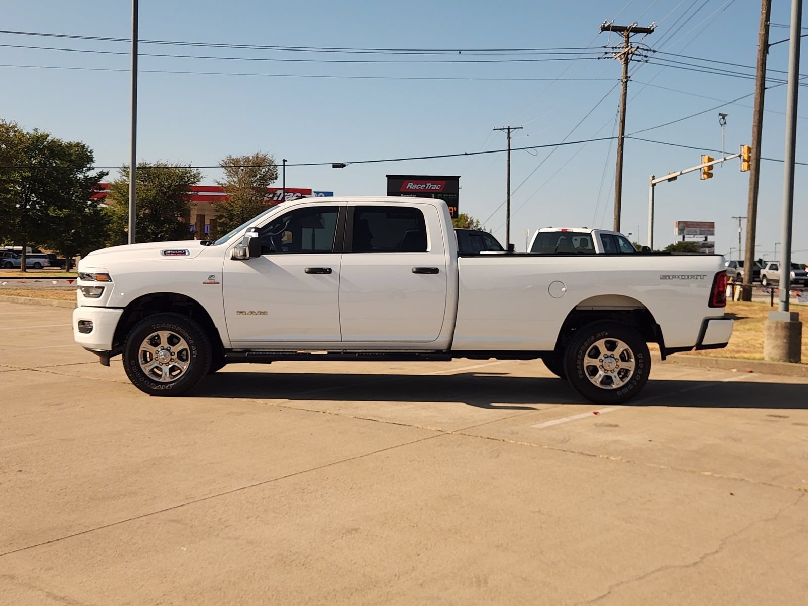 Used 2025 RAM 3500 Lone Star AWD/4WD image 3