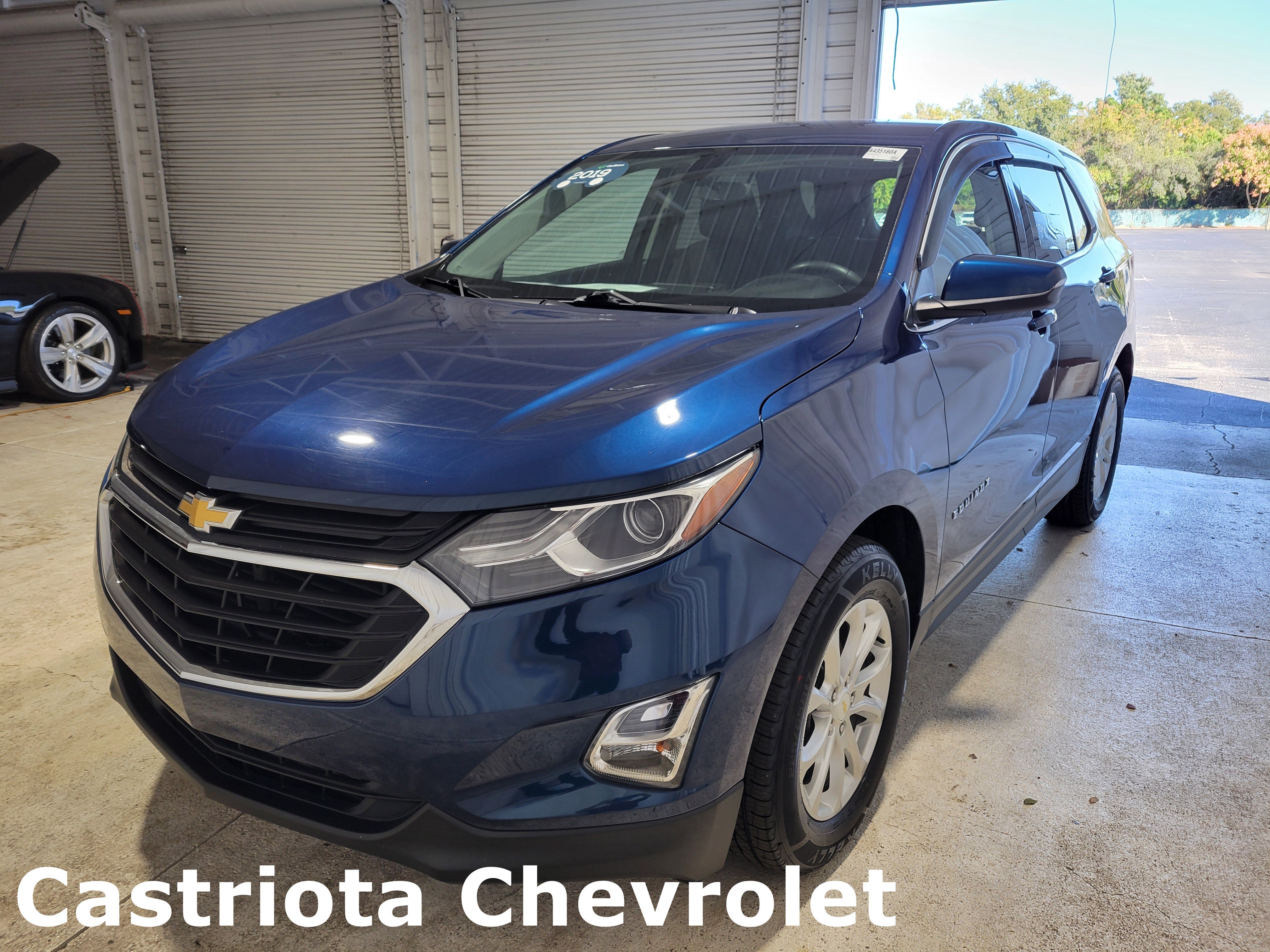 Certified 2019 Chevrolet Equinox LT image 1