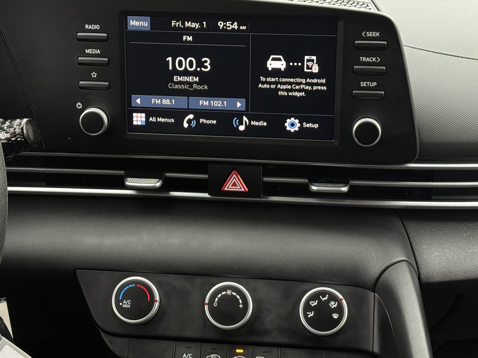 Used 2025 Hyundai Elantra SE FWD image 17