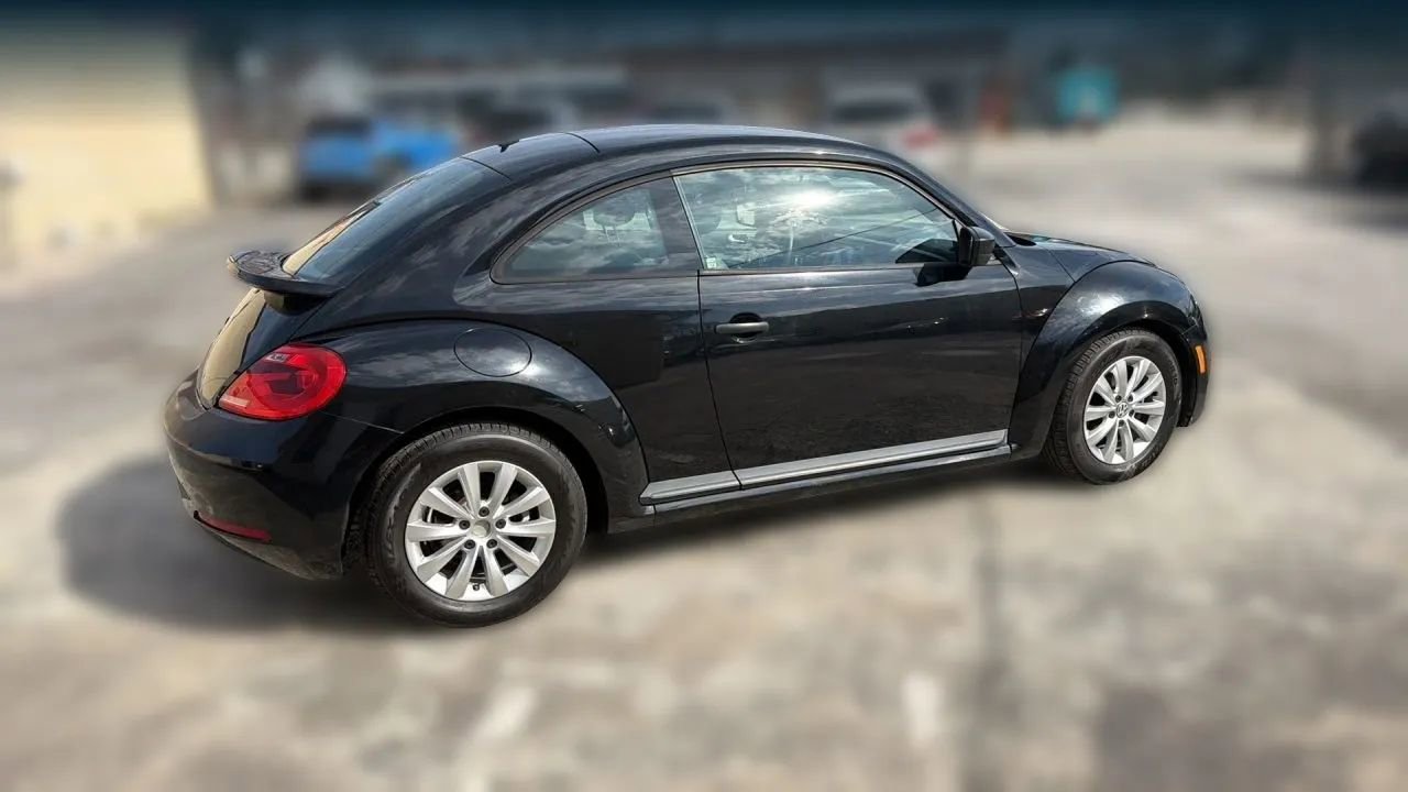 Used 2015 Volkswagen Beetle 1.8T FWD image 11