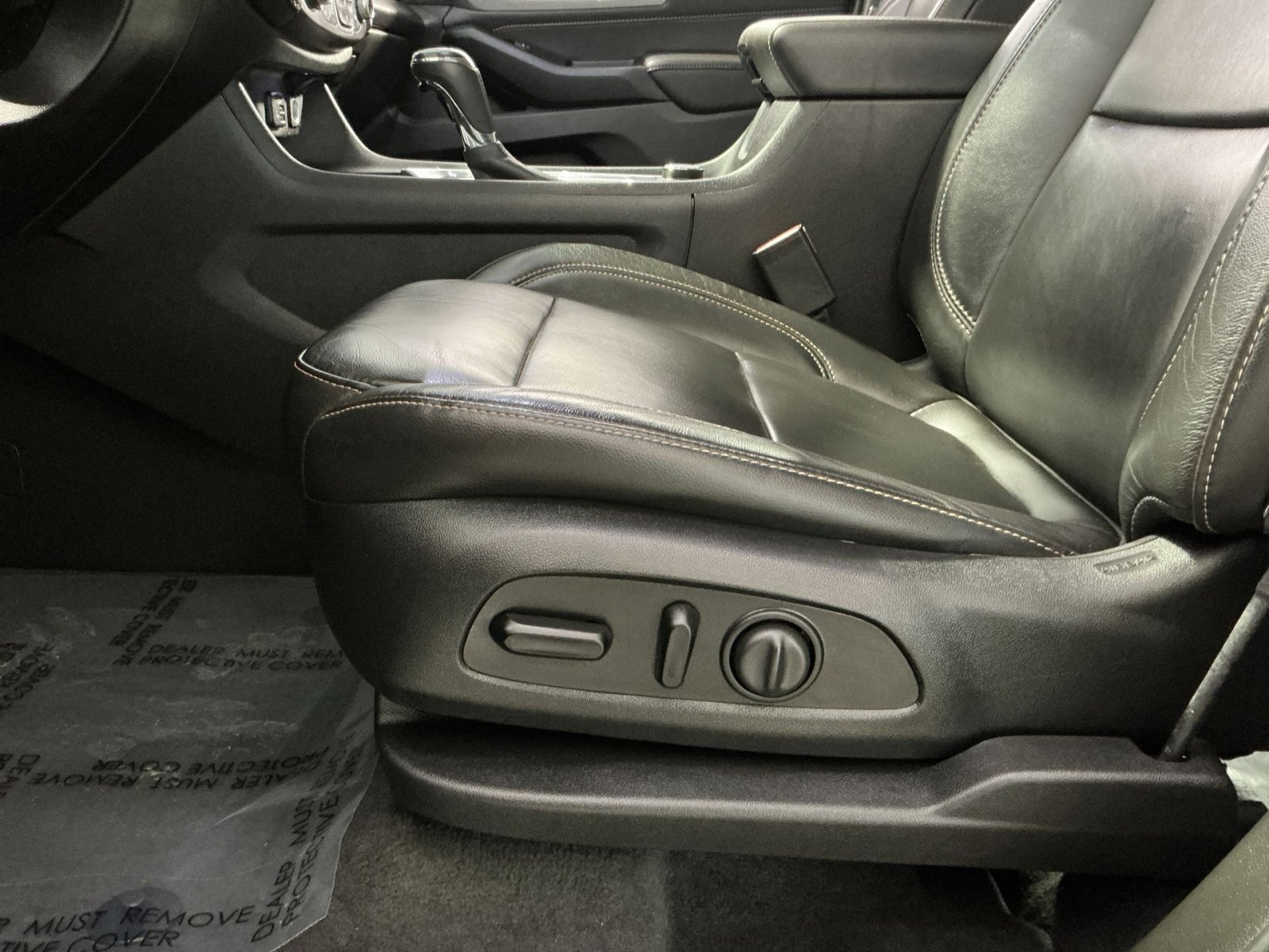 Used 2020 Chevrolet Traverse RS image 22