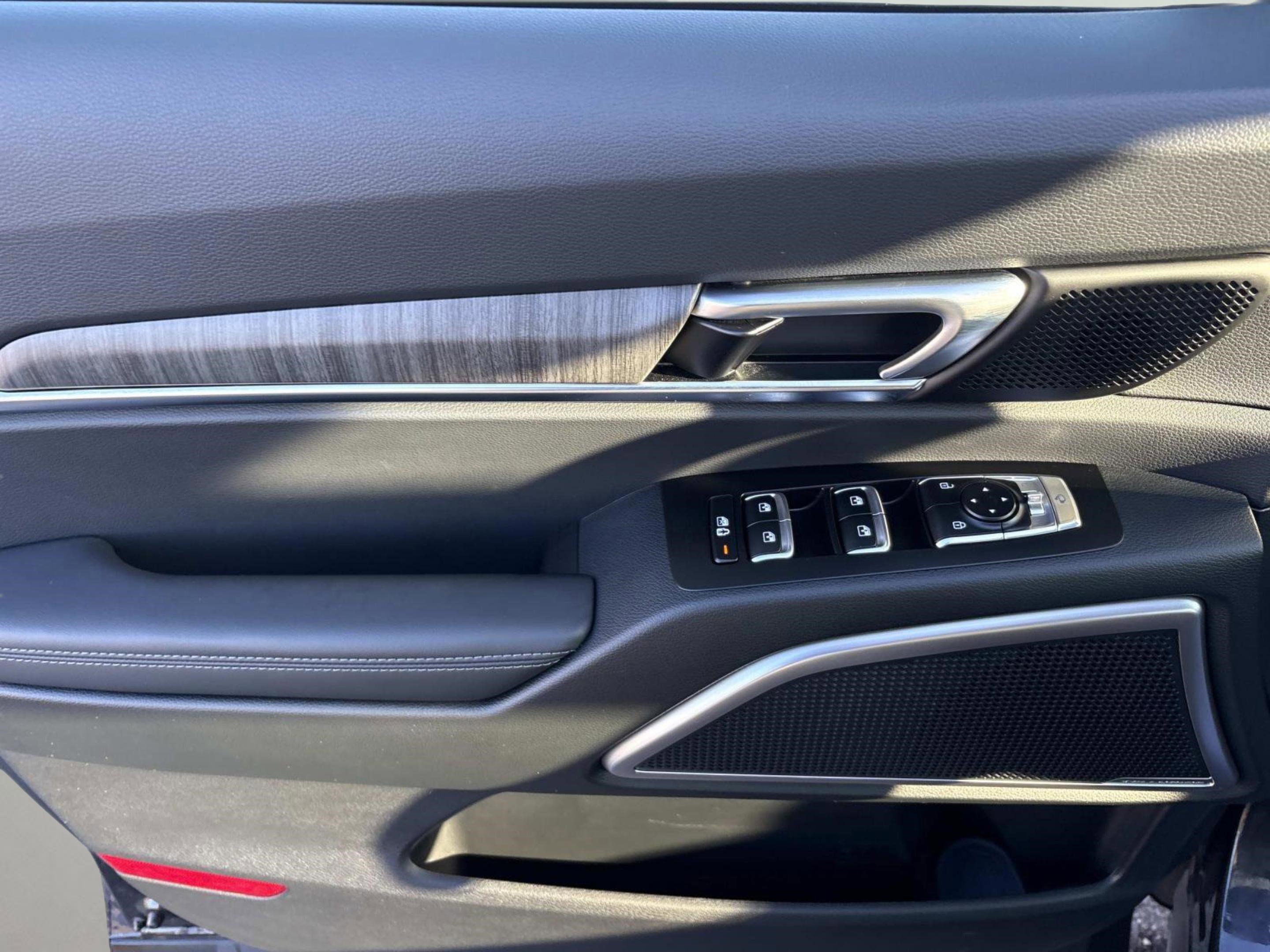 Used 2025 Kia Telluride EX image 19