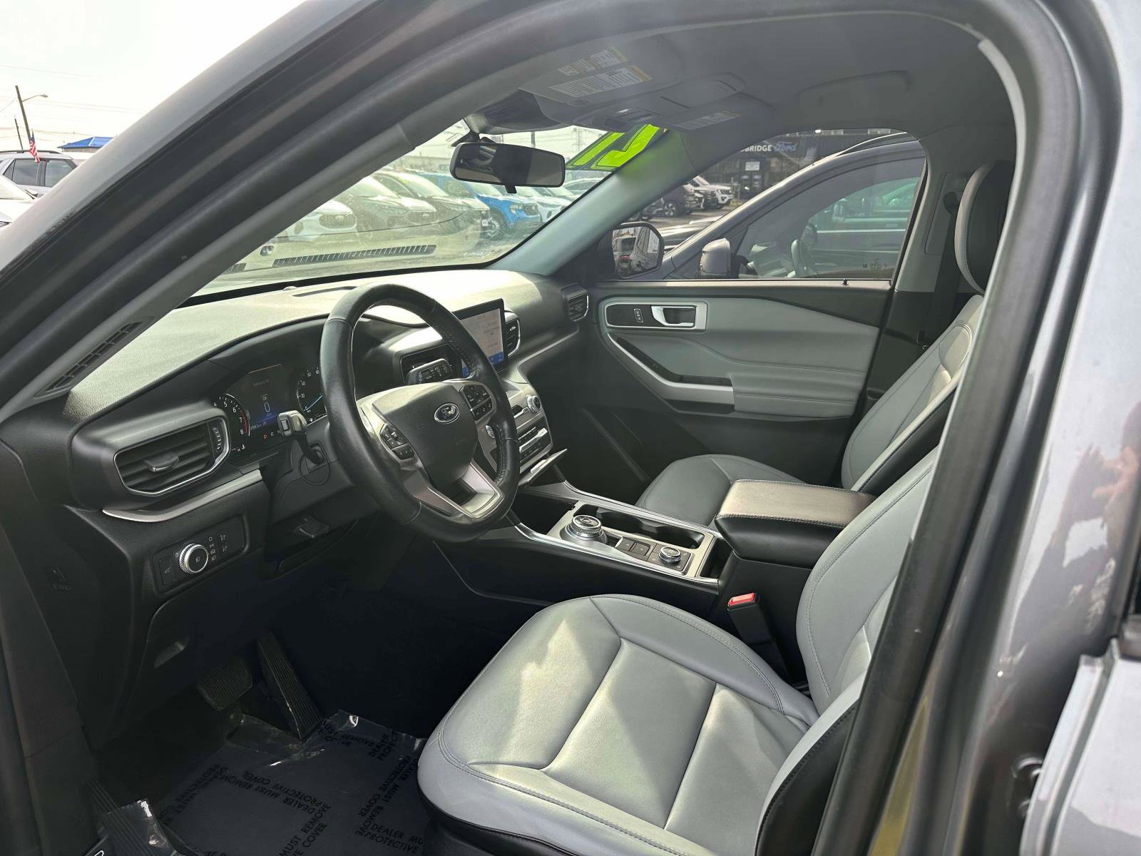 Used 2021 Ford Explorer XLT w/ Equipment Group 202A image 15