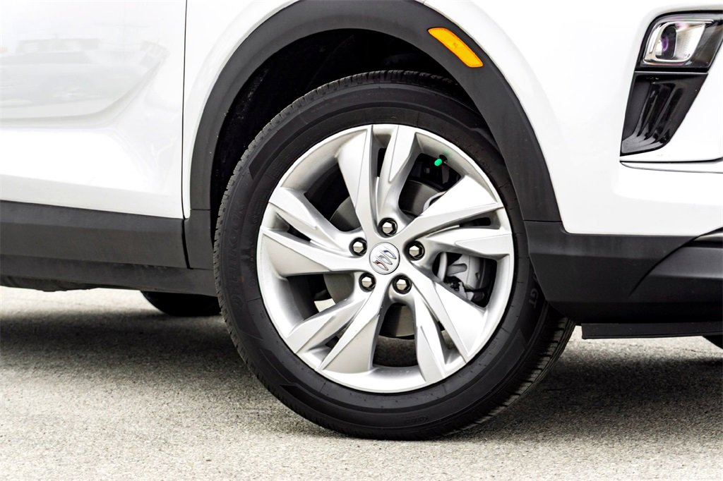 Used 2025 Buick Encore GX Preferred w/ Comfort Package image 2