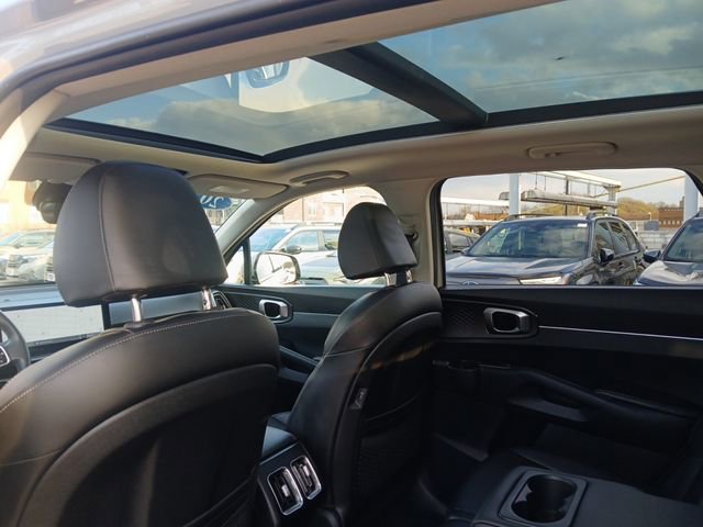 Used 2024 Kia Sorento S w/ Panoramic Sunroof Package image 23