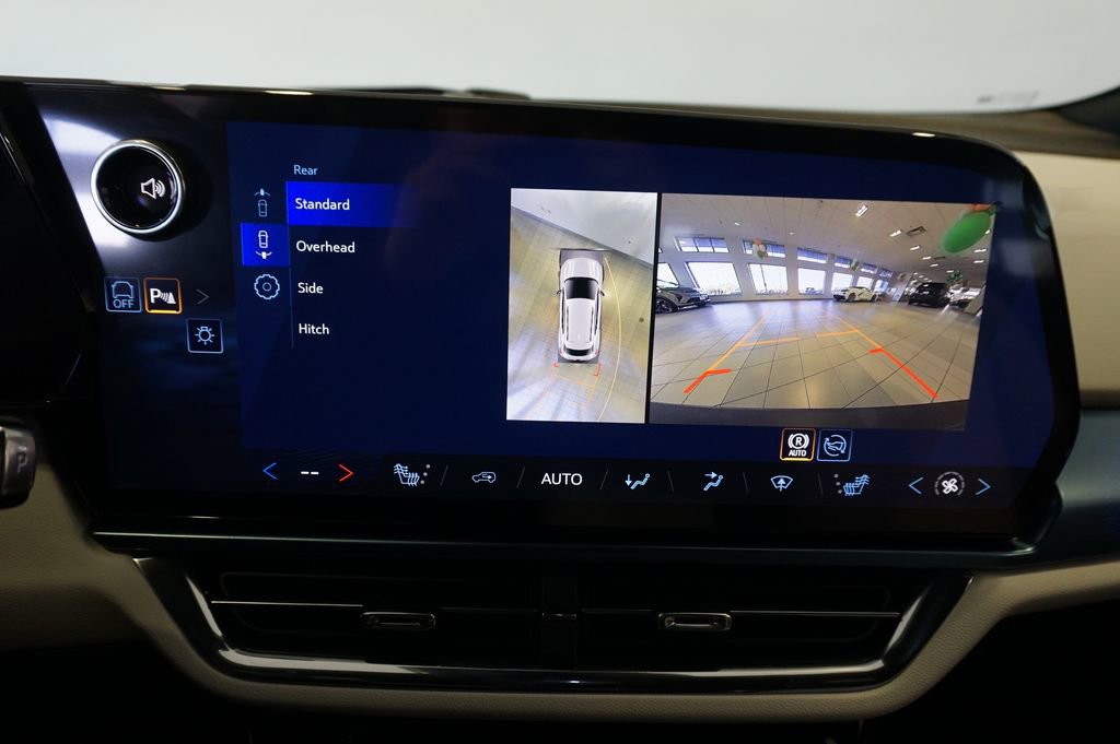 New 2026 Chevrolet Equinox EV LT image 15