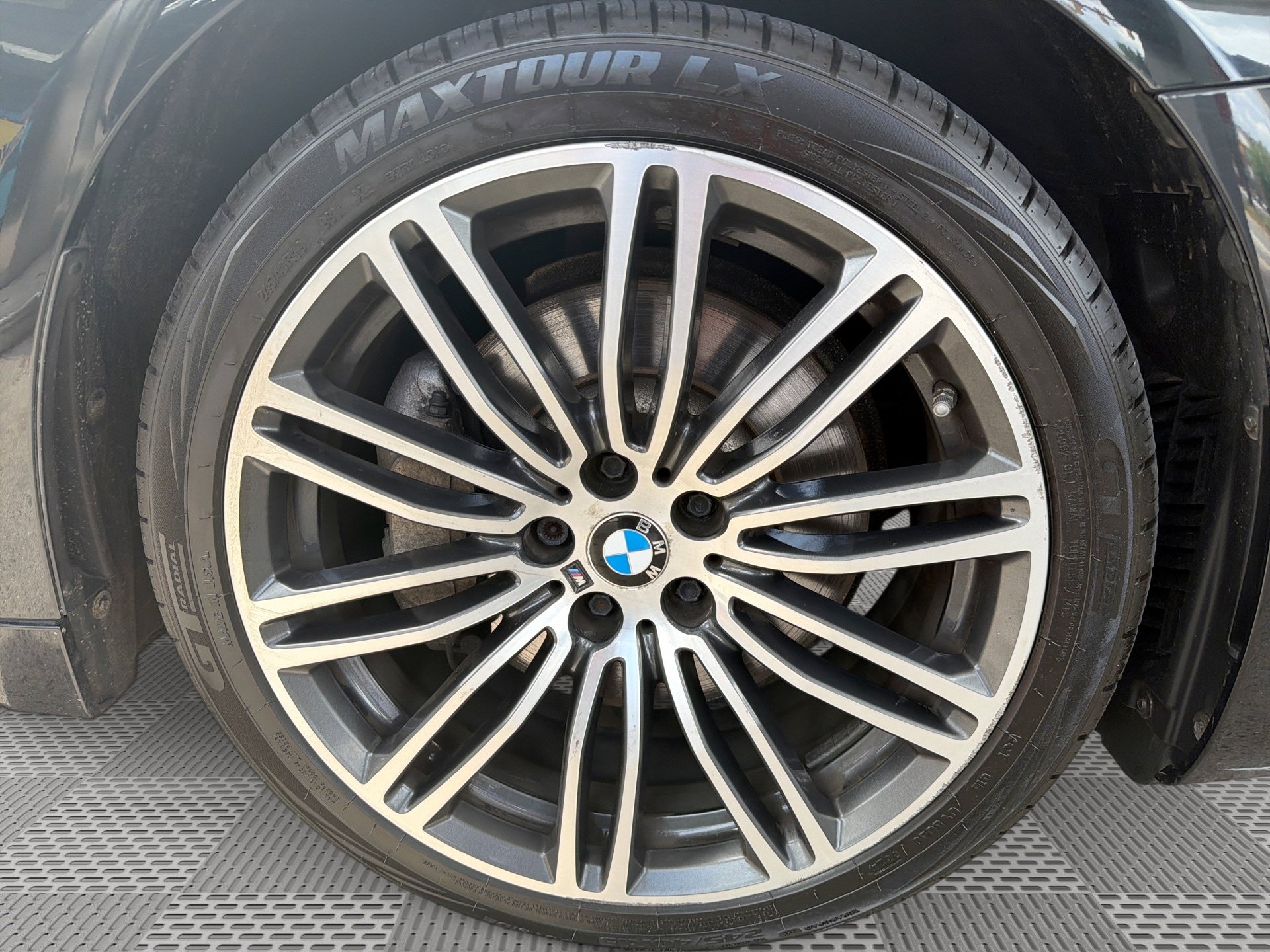 Used 2019 BMW 540i xDrive w/ M Sport Package AWD/4WD image 31