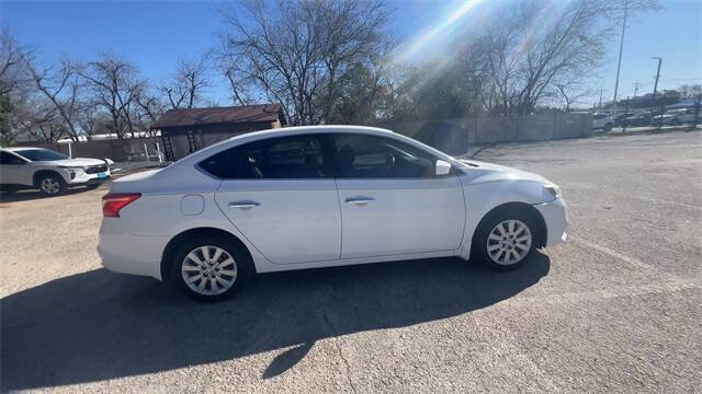 Used 2017 Nissan Sentra S image 9