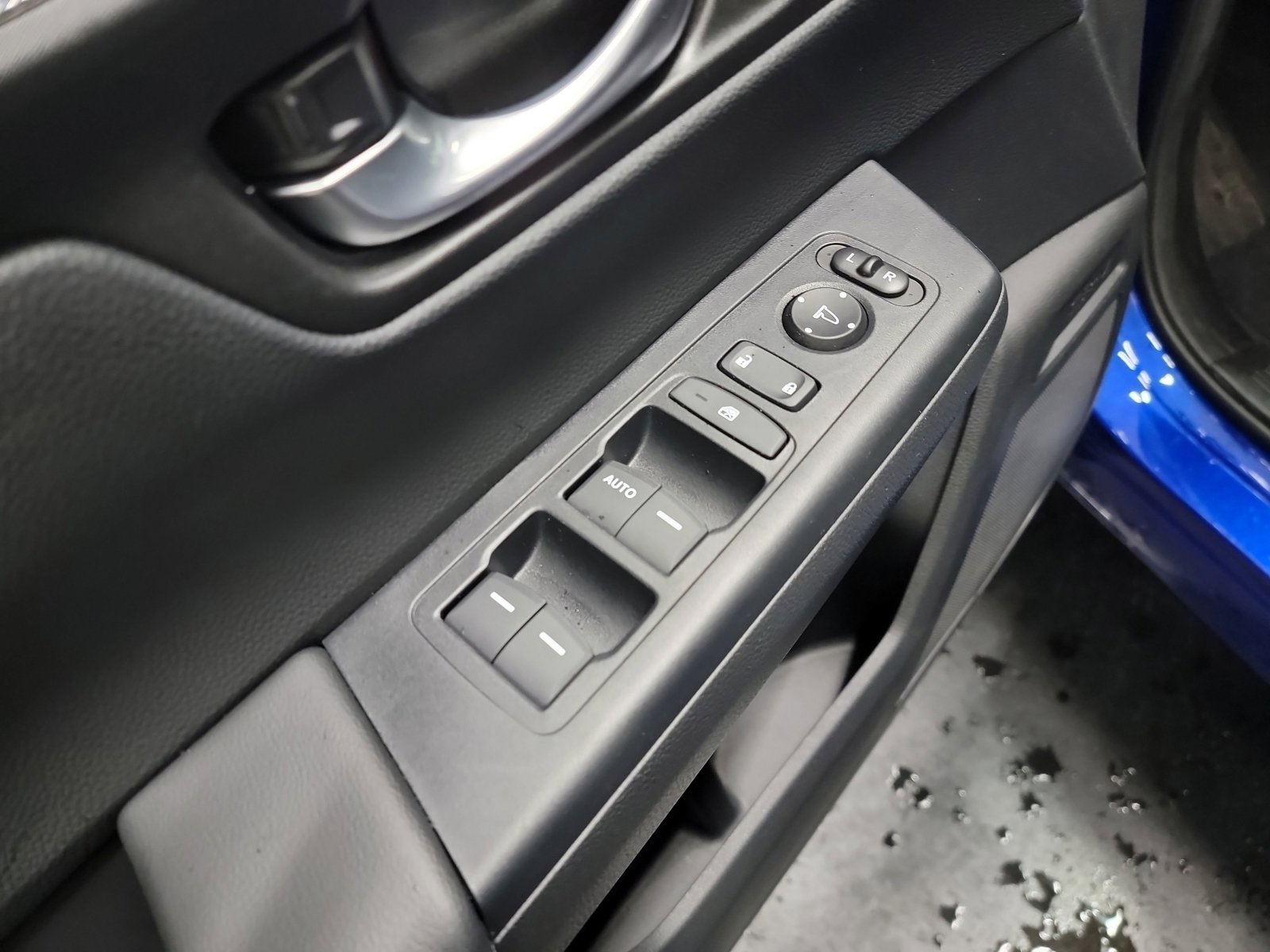 Certified 2025 Honda CR-V LX image 14