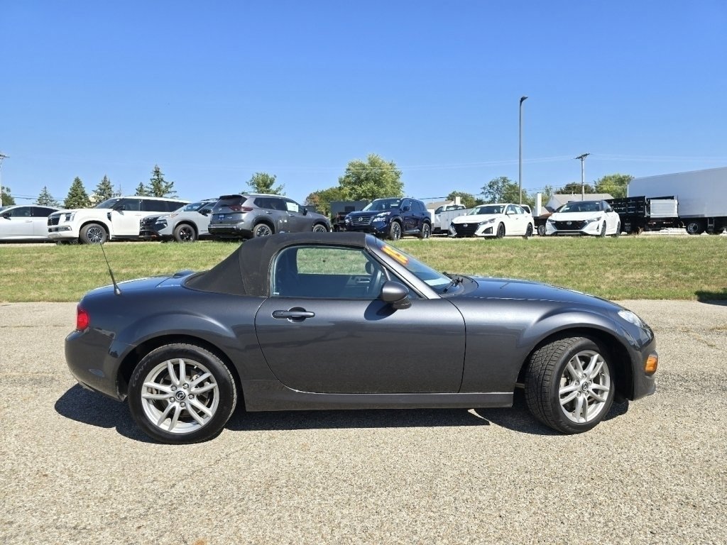 Used 2015 MAZDA MX-5 Miata Sport image 19