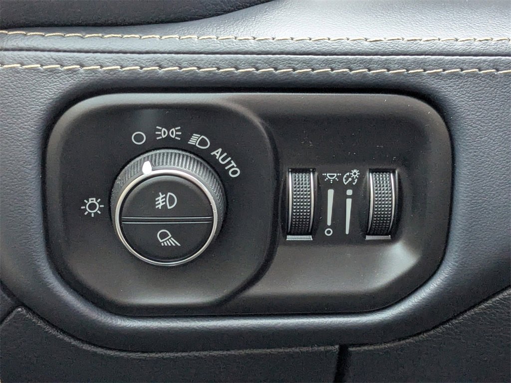 Used 2021 RAM 1500 Limited w/ Trailer Tow Group image 23