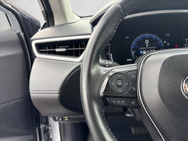 Certified 2025 Toyota Corolla Cross XLE FWD image 19