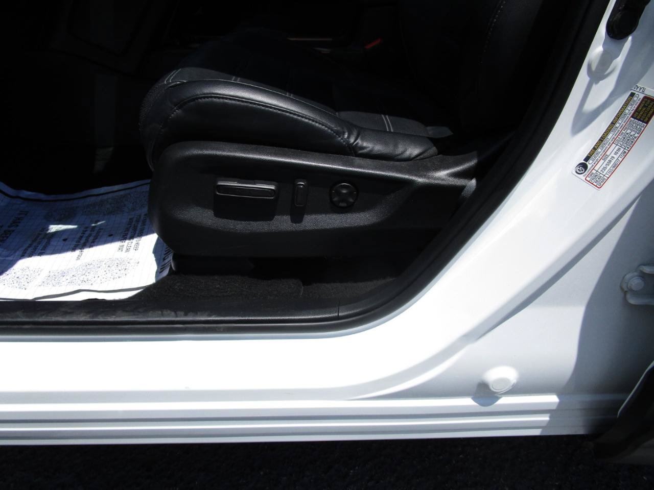 Used 2022 Honda CR-V Touring image 18
