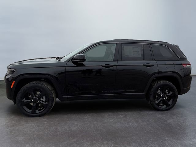 New 2026 Jeep Grand Cherokee Limited w/ Limited Altitude Package AWD/4WD image 2