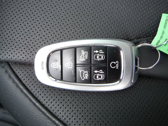 Used 2023 Hyundai Tucson Limited w/ Cargo Package AWD/4WD image 39