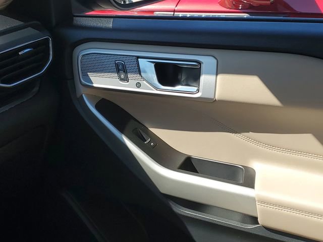 Used 2021 Ford Explorer Limited w/ Equipment Group 301A image 29