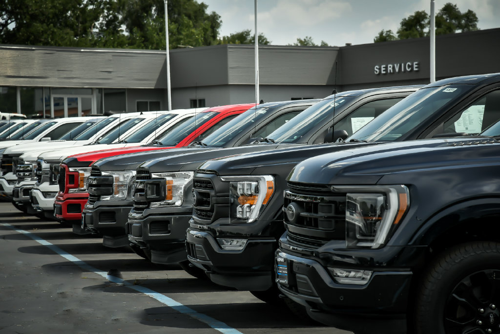 Certified 2024 Ford F150 XLT w/ Equipment Group 302A MID AWD/4WD image 27