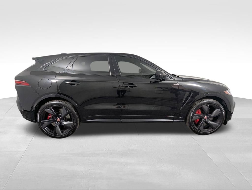 Used 2022 Jaguar F-PACE SVR image 24