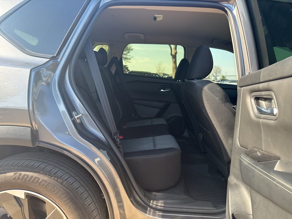 Certified 2024 Nissan Rogue SV image 16