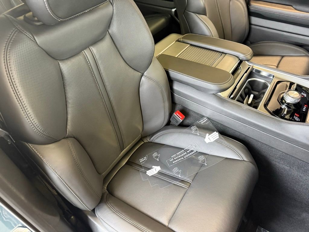 New 2026 Jeep Grand Wagoneer Limited image 14