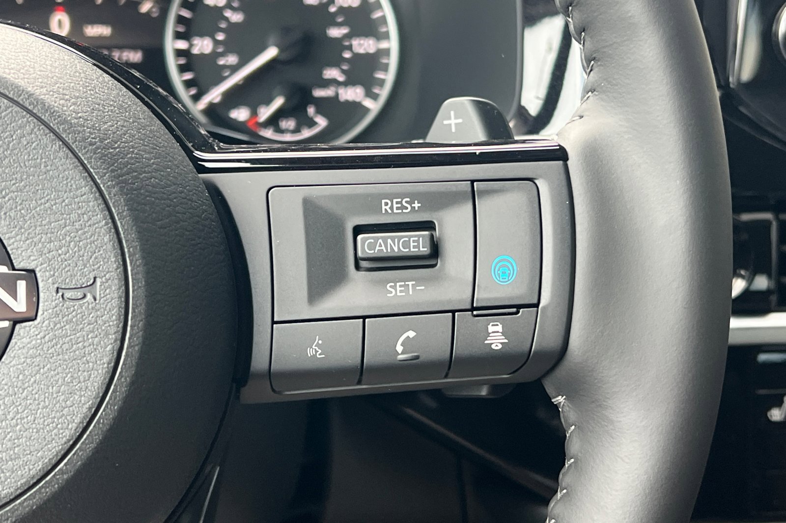 New 2025 Nissan Pathfinder SL w/ Lighting Package (N92) image 30