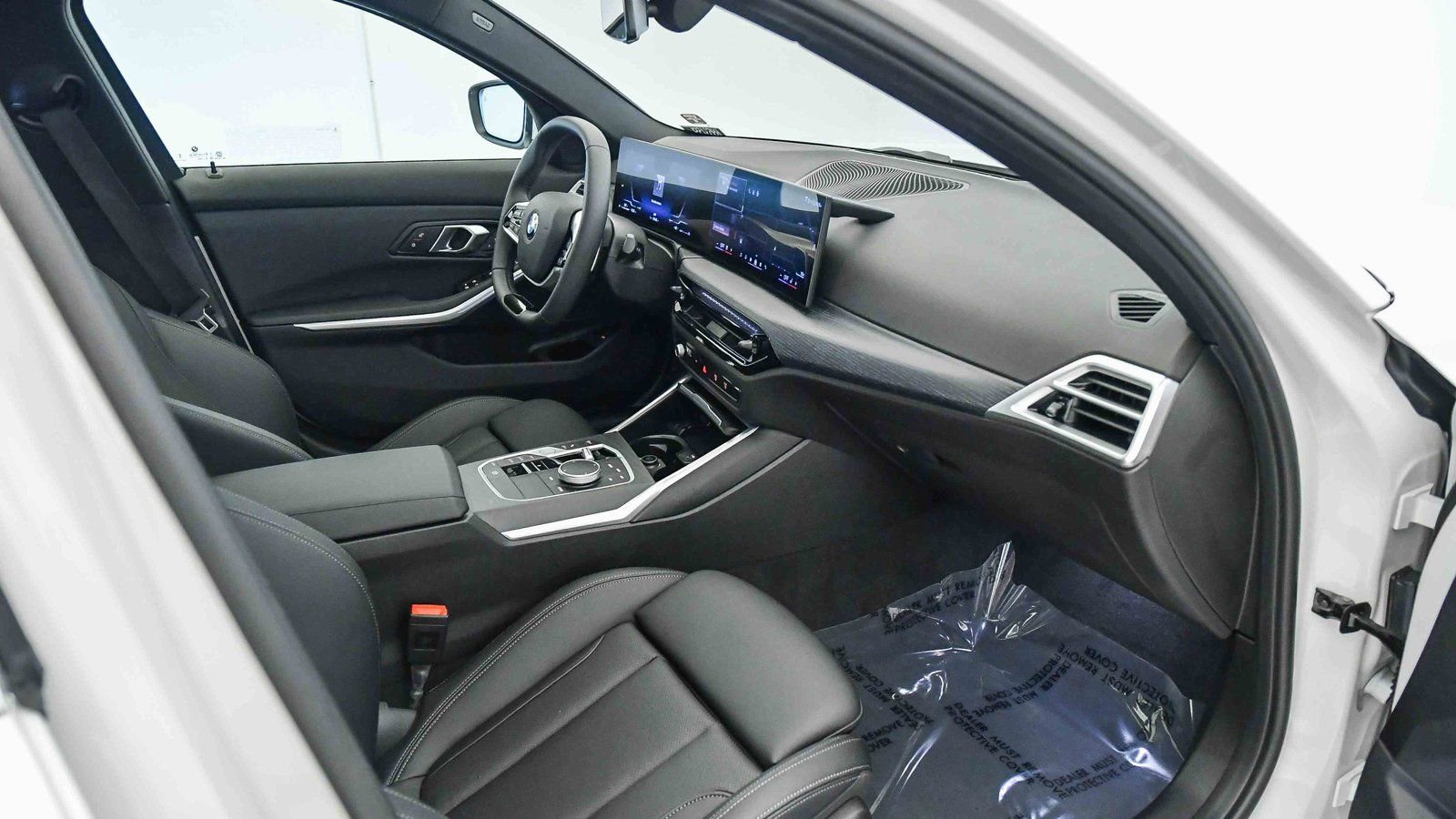 Used 2025 BMW 330i Sedan w/ Convenience Package image 17