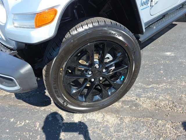 Used 2023 Jeep Wrangler Unlimited Sahara w/ Cold Weather Group image 55