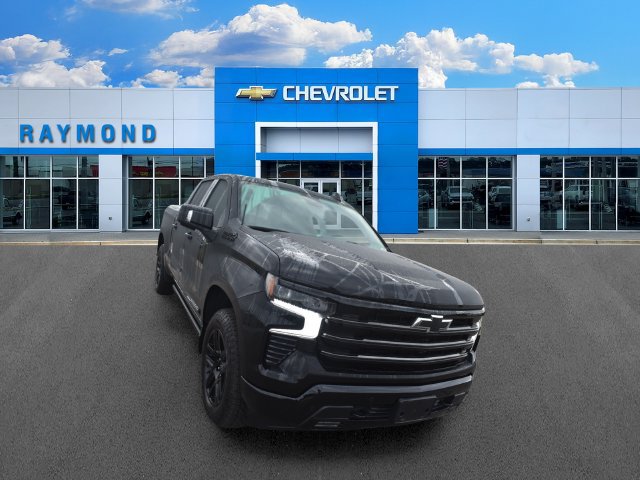 Certified 2025 Chevrolet Silverado 1500 High Country w/ Midnight Edition AWD/4WD image 9