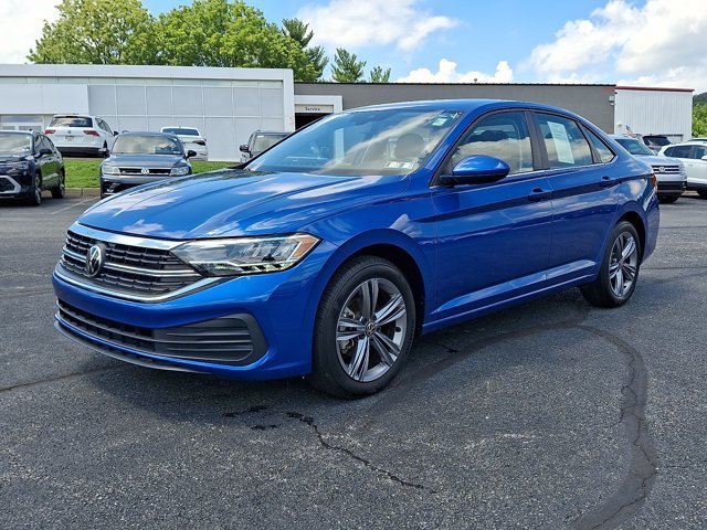 Certified 2023 Volkswagen Jetta SE FWD image 3