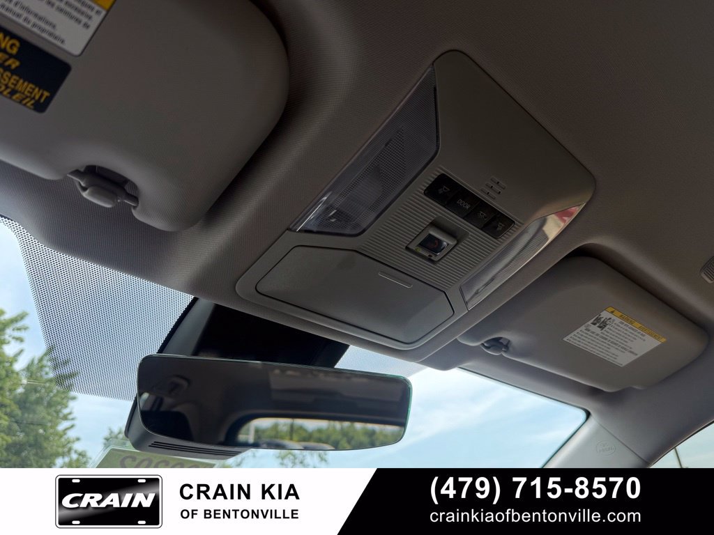 Used 2025 Toyota RAV4 LE AWD/4WD image 20