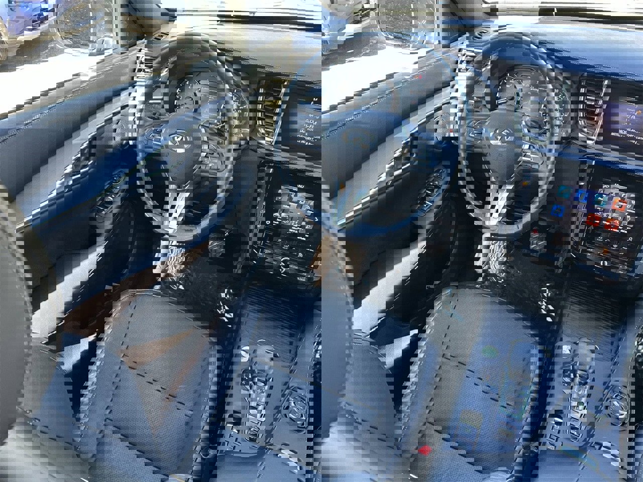 Certified 2022 INFINITI QX50 Luxe w/ Appearance Package image 16