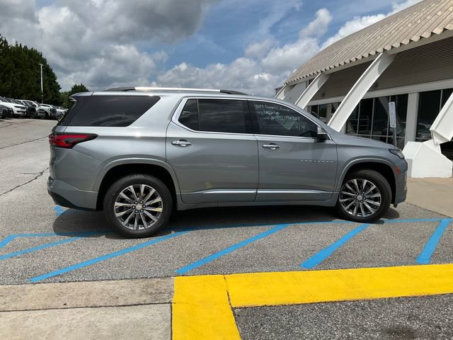 Used 2023 Chevrolet Traverse Premier AWD/4WD image 7