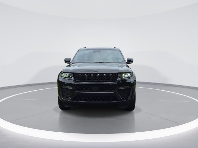 New 2026 Jeep Grand Cherokee Limited w/ Limited Altitude Package AWD/4WD image 3