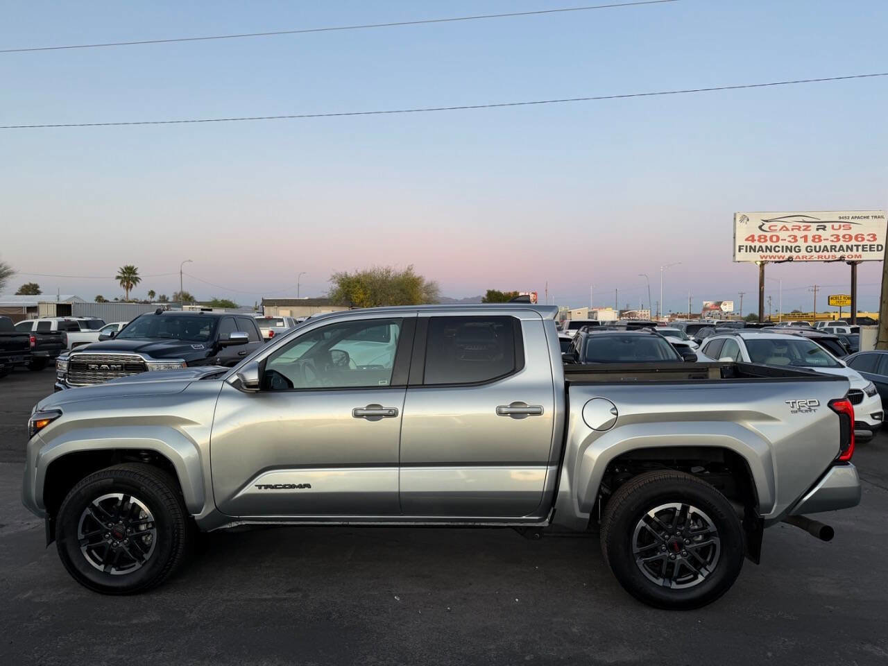 Used 2024 Toyota Tacoma TRD Sport w/ TRD Sport Upgrade Package AWD/4WD image 5