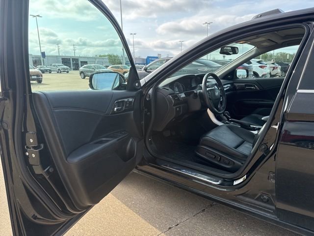 Used 2016 Honda Accord EX-L image 8