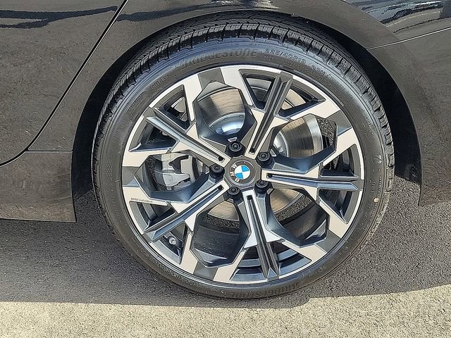 Used 2026 BMW 330i xDrive Sedan w/ Premium Package AWD/4WD image 10