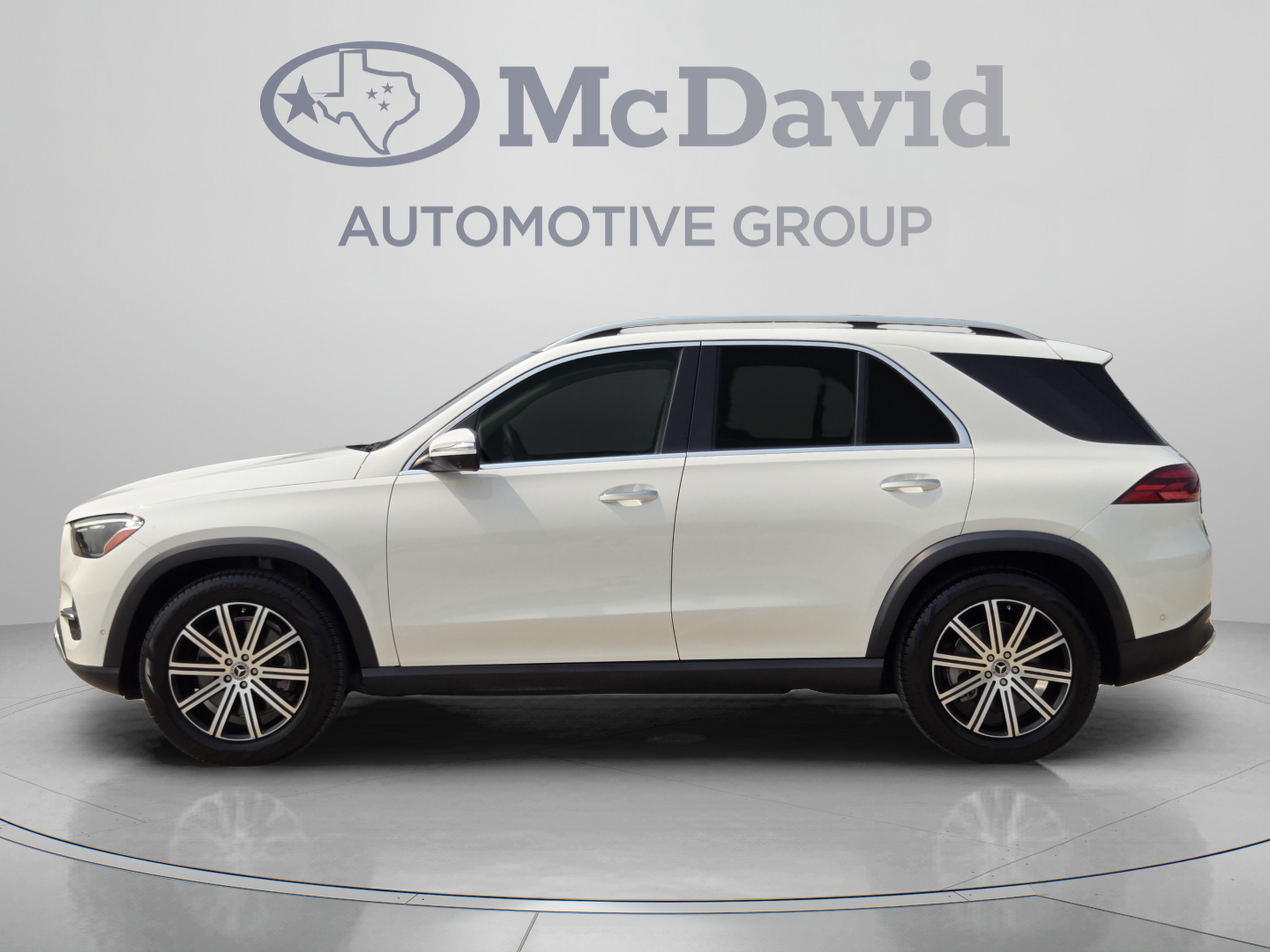 Used 2024 Mercedes-Benz GLE 450 4MATIC image 2