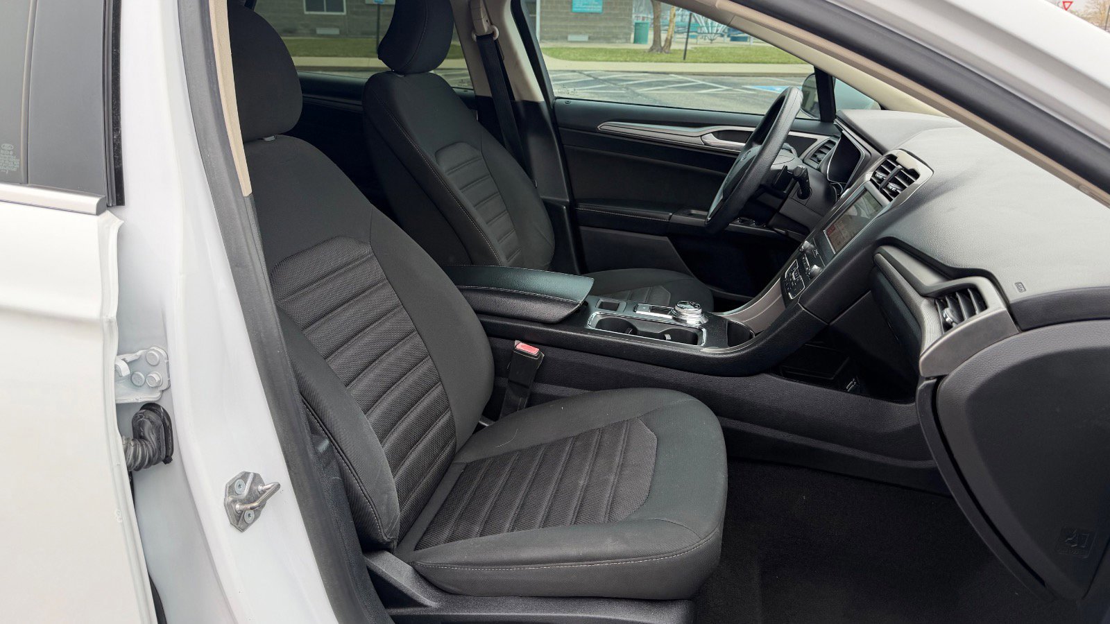 Certified 2019 Ford Fusion SE image 22