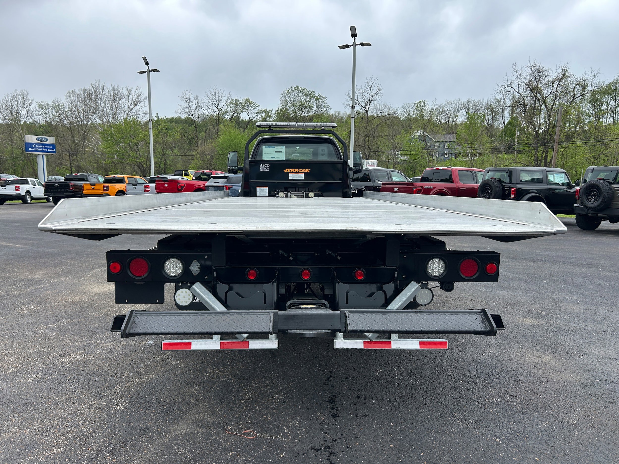 New 2025 Ford F650 2WD SuperCab Super Duty image 11