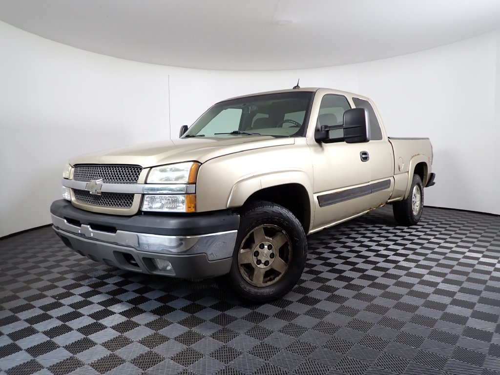 Used 2004 Chevrolet Silverado 1500 4x4 Extended Cab w/ Light Duty Power Package image 2
