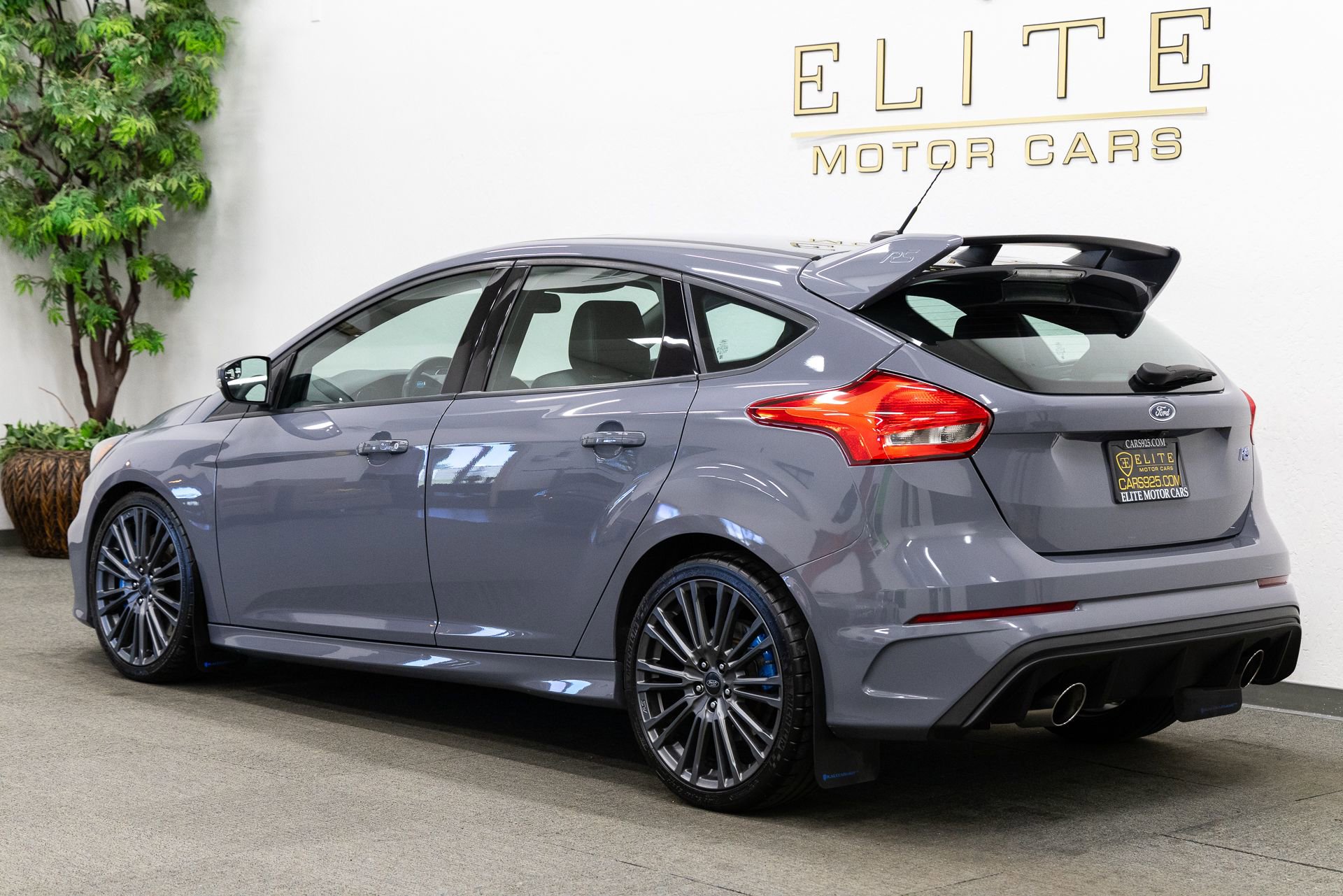 Used 2017 Ford Focus RS image 3