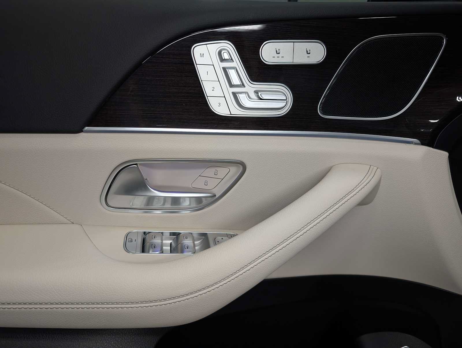 New 2026 Mercedes-Benz GLE 350 4MATIC image 32