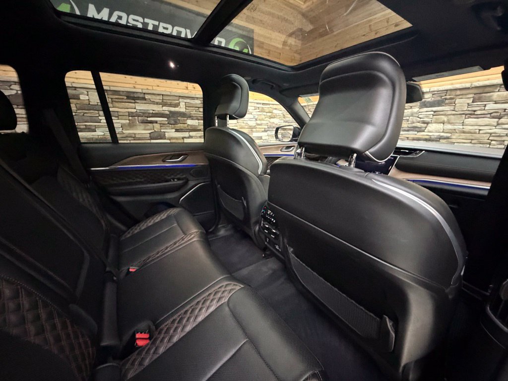 Used 2022 Jeep Grand Cherokee Summit AWD/4WD image 62