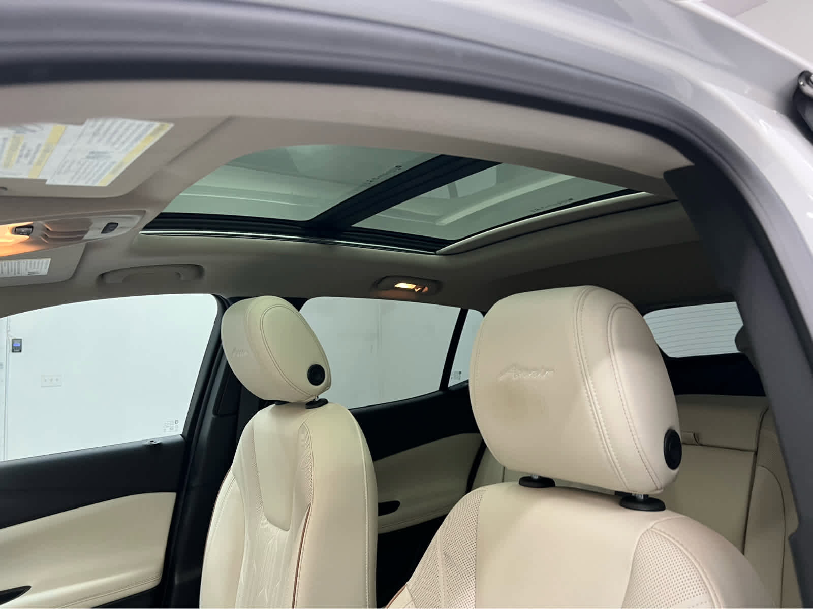 Used 2024 Buick Encore GX Avenir w/ Avenir Convenience Package image 2