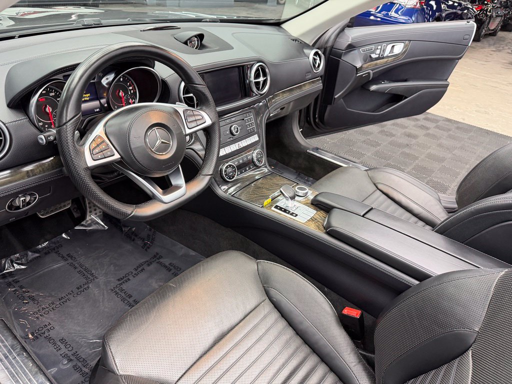Used 2020 Mercedes-Benz SL 550 image 40