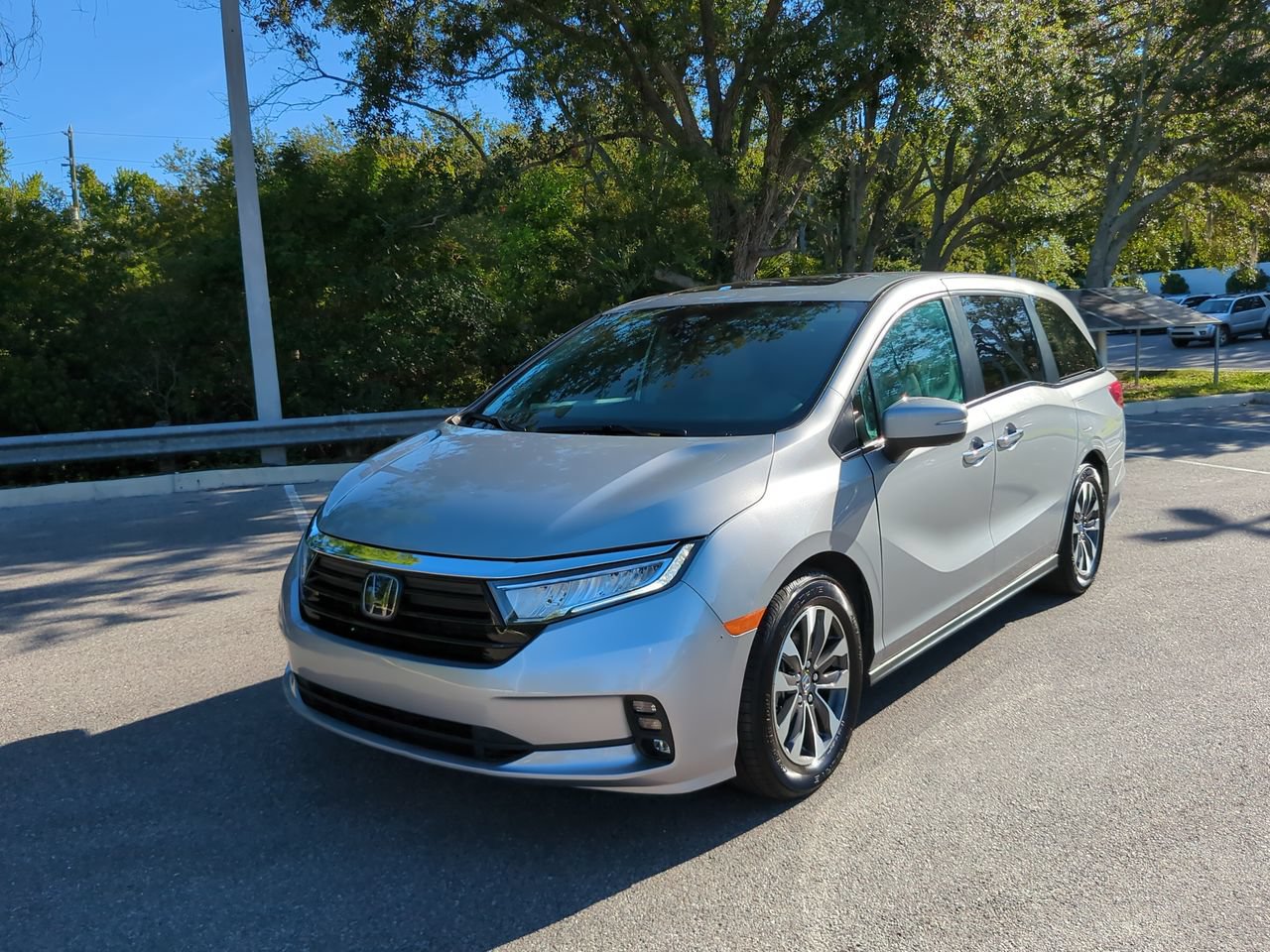 Certified 2024 Honda Odyssey EX-L image 1