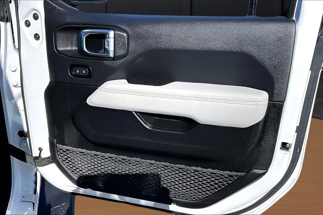 Used 2023 Jeep Gladiator Overland image 21