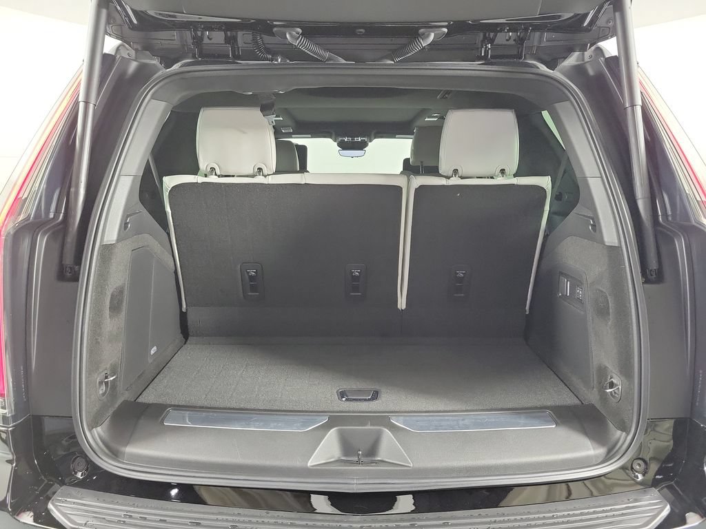 Certified 2026 Cadillac Escalade V AWD/4WD image 8